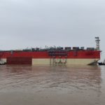 H ρυμούλκηση του κύτους του Energean Power (1)