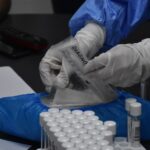 ÍÁÕÐËÉÏ-ÄéáãíùóôéêÜ ôåóô áíß÷íåõóçò covid-19 óå áóôõíïìéêïýò ðïõ õðçñåôïýí óôçí Áñãïëßäá. (Eurokinissi-ÐÁÐÁÄÏÐÏÕËÏÓ ÂÁÓÉËÇÓ)