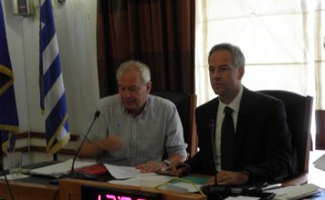 Ο Κ. Πεφάνης, έχει την εντύπωση πως απευθύνεται σε “σχολιαρόπαιδα” και απειλεί τους δημοτικούς συμβούλους, ότι θα τους αποβάλλει από τις συνεδριάσεις του δημοτικού συμβουλίου;