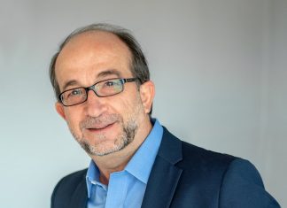 Ο Μάκης Παπαδόπουλος συγχαίρει θερμά τον Σ. Λαζαρίδη