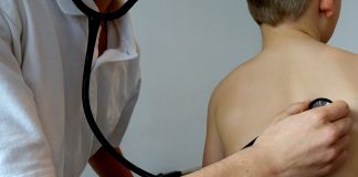 Οι απινιδωτές στις αθλητικές εγκαταστάσεις και οι ναυαγοσώστες στις ακτές, δεν θα λύσουν το πρόβλημα των αιφνίδιων θανάτων