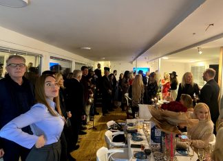 Ενθουσίασε τους Σέρβους η παρουσίαση της Θάσου, που έγινε πάνω σε ποταμόπλοιο στο Βελιγράδι!