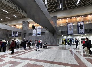 Οι «Εύζωνες», της Καβαλιώτισσας φωτογράφου Δημ. Χατζηαδάμ, στο μετρό του Συντάγματος!