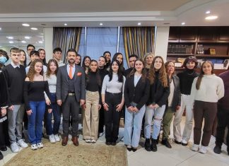 Η Περιφέρεια Α.Μ.-Θ. είναι αρωγός στην καλλιτεχνική δημιουργία των σχολείων και βραβεύει τις επιτυχίες τους