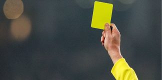 Σου βγάζω την (πρώτη) κίτρινη κάρτα, Καβαλάρχη!