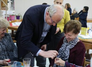 Τσούγκρισε αυγά και αντάλλαξε ευχές, με τα μέλη και το προσωπικό των Κ.Α.Π.Η.