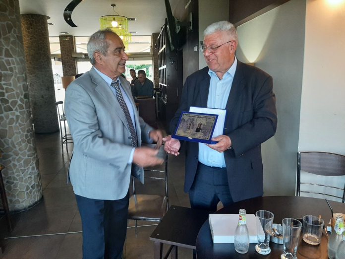 IMG-cc61ce176d2554b9ab8e38d325d6193d-V