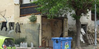 Θα τα κατεδαφίσουν, επιτέλους, τα χαμόσπιτα στις Καμάρες;