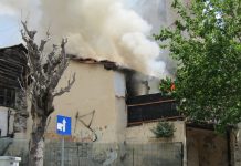 Ζήτησε (και πήρε) αναβολή από το δικαστήριο, ο φερόμενος δράστης της πυρκαγιάς στο ακατοίκητο σπίτι δίπλα στις Καμάρες