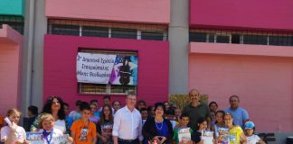 Η Α. Διαμαντοπούλου τίμησε και τιμήθηκε στο δημοτικό σχολείο Σταυρουπόλεως