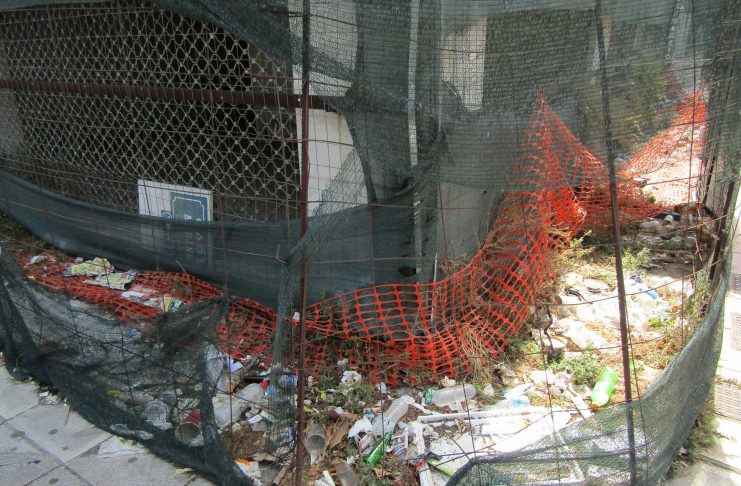 Ντροπή στους ιδιοκτήτες του ακινήτου, ντροπή και στον Δήμο Καβάλας!