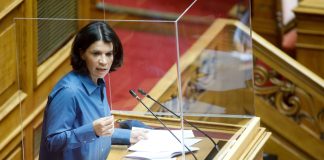 Η Τάνια Ελευθεριάδου είναι κομματικό στέλεχος του ΣΥ.ΡΙΖ.Α., αλλά όχι και “στρατιωτίνα” του κόμματος!