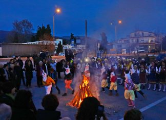 Αναβίωσαν τα «Σάγια» στην Νέα Καρβάλη