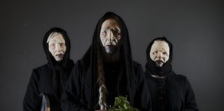 «Οι γριές που μαζεύουν την τσουκνίδα» έρχονται στο θέατρο «Αντιγόνη Βαλάκου»