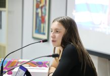 Η Ρέα Λογοθέτη βραβεύτηκε για το ήθος και το χρυσό μετάλλιο στο παγκόσμιο πρωτάθλημα όρθιας σανιδοκωπηλασίας