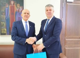 Συνάντηση του περιφερειάρχη Α.Μ.-Θ. με τον πρέσβη της Σαουδικής Αραβίας: Συζητήθηκε η διεξαγωγή επιχειρηματικού συνεδρίου
