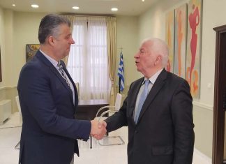 Περιφέρεια Α.Μ.-Θ.: Ο Κ. Μουτζούρης διερευνά την δυνατότητα ακτοπλοϊκής και αεροπορικής σύνδεσης με τα νησιά του ανατολικού Αιγαίου. Θετικός δήλωσε ο Χρ. Τοψίδης