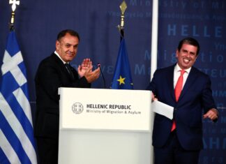 Δεν έκλεισε ούτε έτος και απομακρύνθηκε από την κυβέρνηση!