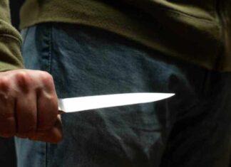 Έγινε καυγάς σε κατάστημα υγειονομικού ενδιαφέροντος και 53χρονος χρησιμοποίησε μαχαίρι