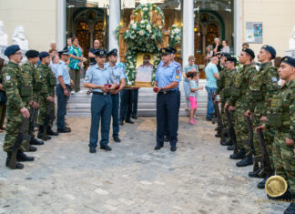 Οι Καβαλιώτες παρακολούθησαν την λιτάνευση της εικόνας του αποστόλου Παύλου