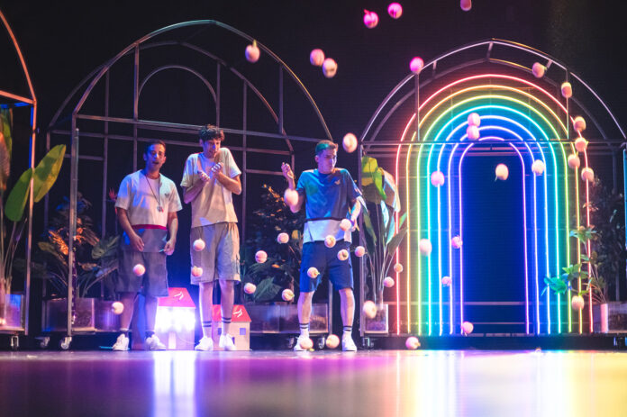 ΑΟΡΑΤΟΣ - Παράσταση -1-_ALC2771