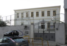 Ένα “μικρό” σχολείο δεν μπορεί να “ανθίσει”. Ένα “μεγάλο” σχολείο μπορεί να “σπάσει” σε μικρότερα