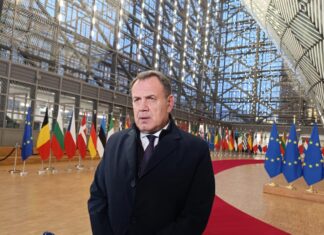 Η Ευρωπαϊκή Ένωση παρακολουθεί με μεγάλη αμηχανία τις ραγδαίες εξελίξεις στην Μέση Ανατολή. Ο Ν. Παναγιωτόπουλος συμμετείχε στο συμβούλιο των υπουργών εσωτερικών και μετανάστευσης