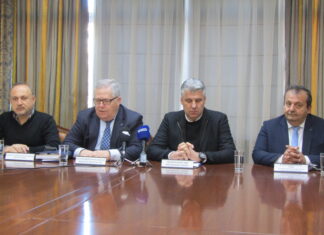 Ο Χρ. Τοψίδης, περιφερειάρχης Α.Μ.-Θ., δήλωσε: «Ποτέ δεν είχαν τέτοιο ρυθμό τα τεχνικά έργα στην Περιφέρεια μας»