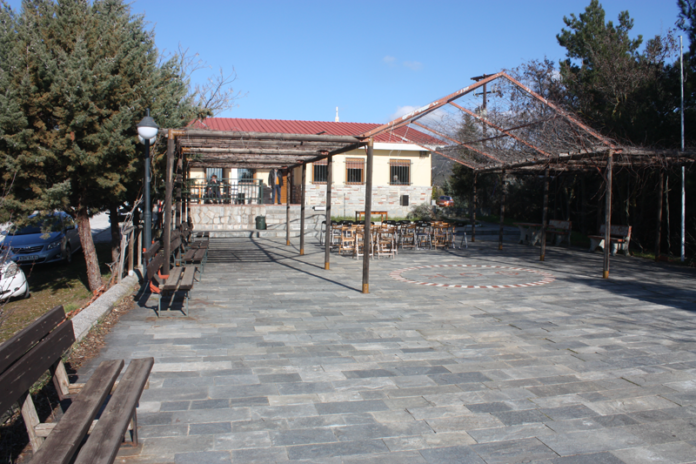 fisiolatrikos omilos kavalas