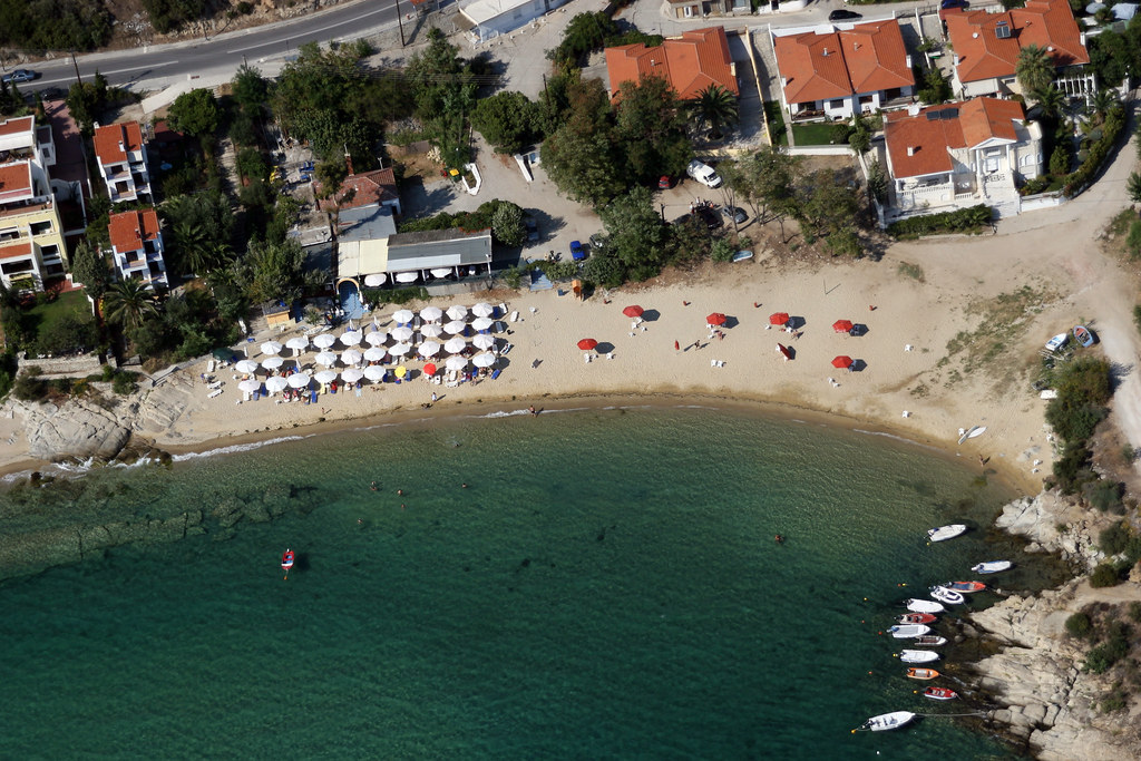 glastres beach kavala