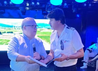 Παρουσιάστηκαν τα τοπικά κρασιά και οι κουραμπιέδες στο κρουαζιερόπλοιο Carnival Miracle