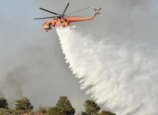 Οι υποσχέσεις των ταγών έμειναν υποσχέσεις! Τα αμπέλια που καταστράφηκαν, από πυροσβεστικό ελικόπτερο, δεν αποζημιώθηκαν
