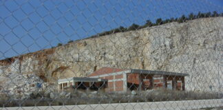 Θα ψάχνεις στο διηνεκές, Θόδωρε Μαρκόπουλε, για νέα στέγη του Τελωνείου;