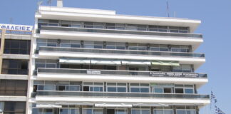 Ποιος είναι ο «αλεξιπτωτιστής» στην Καβάλα; Αυτός που κάνει τον δήμαρχο, ή ο CEO του Οργανισμού Λιμένα;