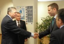 Εγώ γιατί δεν βλέπω την κίνηση «ματ», καρντάσι Νάσο;