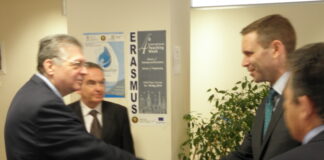 Εγώ γιατί δεν βλέπω την κίνηση «ματ», καρντάσι Νάσο;