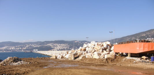 Ποιος θα ασχοληθεί σοβαρά με την προστασία του παραλιακού μετώπου της Καβάλας;