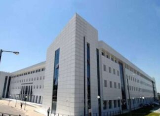 Συλλαλητήριο μαθητών, φοιτητών και γονέων στην πλατεία Ελευθερίας της Καβάλας