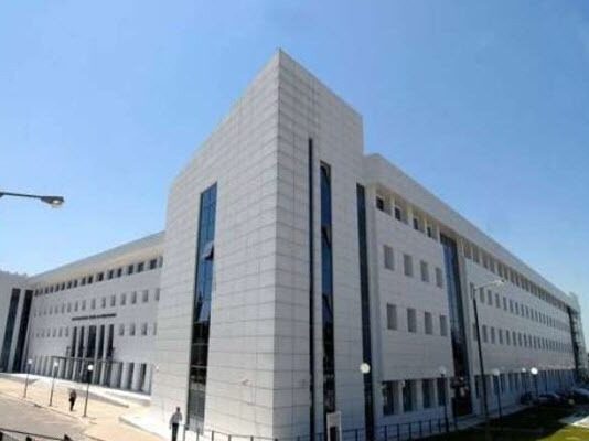 Συλλαλητήριο μαθητών, φοιτητών και γονέων στην πλατεία Ελευθερίας της Καβάλας