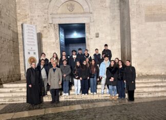 Μαθητές και μαθήτριες ήρθαν σε επαφή με τα μέλη της ελληνορθόδοξης κοινότητας της πόλης του Μπάρι