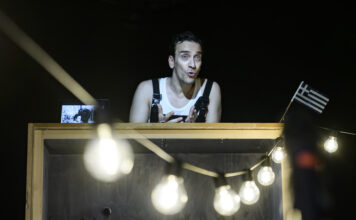 Ο Δημ. Σαμόλης παρουσιάζει τις «Στρακαστρούκες» στην Καβάλα