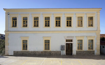 Ο Θίοντορ «παίζει στα δάχτυλα» την αγορά ακινήτων!