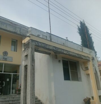 Γιατί η Στέγη Πολιτισμού Νέας Καρβάλης άφησε το κτήριο του μουσείου να φθαρεί;