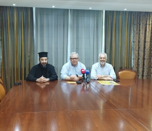Μία μουσική εκδήλωση στον προαύλιο χώρο του ιερού ναού αγίου Παύλου