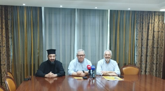 Μία μουσική εκδήλωση στον προαύλιο χώρο του ιερού ναού αγίου Παύλου