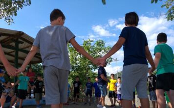 Οι κατασκηνωτικές περίοδοι έτους 2026 στις παιδικές εξοχές Νέας Περάμου θα είναι πέντε