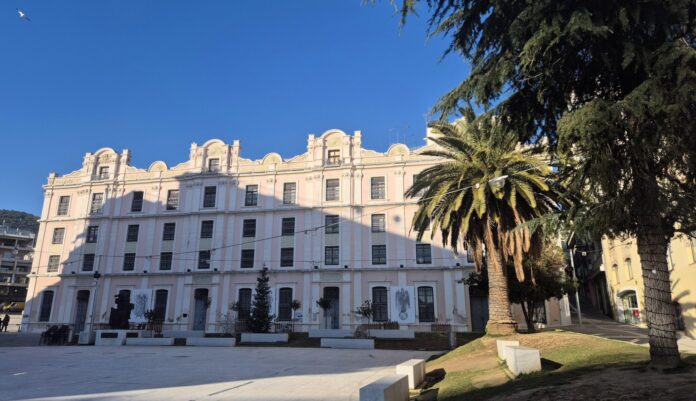 δημοτική καπναποθηκη