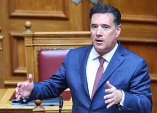 Οι Ιατρικοί Σύλλογοι απέναντι στον Άδ. Γεωργιάδη