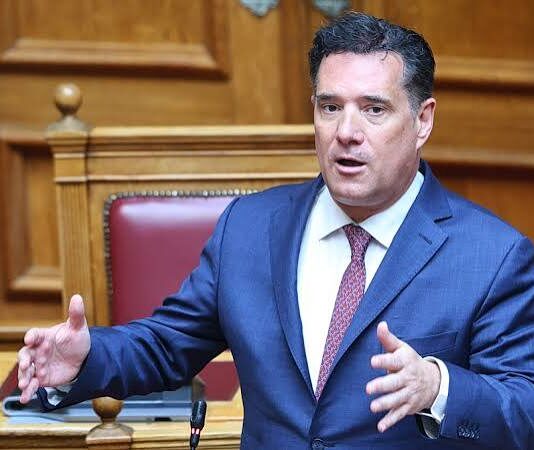 Οι Ιατρικοί Σύλλογοι απέναντι στον Άδ. Γεωργιάδη