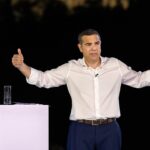 Ο Αλέξης έκανε συντρίμμια τον ΣΥ.ΡΙΖ.Α.-Προοδευτική Συμμαχία. Θέλει να κάνει συντρίμμια και την Ελλάδα; Αλίμονο!